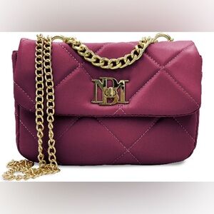 Women's Quilted Burgundy Bag
Badgley Mischka